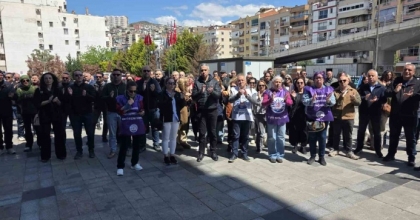 İZMİR’DE BELEDİYE MEMURLARININ ’TİS’ EYLEMİ SÜRÜYOR