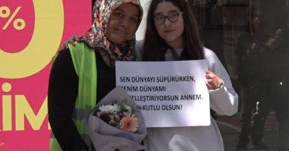 UŞAK BELEDİYESİ’NDEN ÇALIŞAN ANNELERE SÜRPRİZ ANNELER GÜNÜ KUTLAMASI
