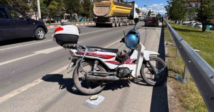 TAVŞANLI’DA OTOMOBİL MOTOSİKLETE ÇARPTI: 1 AĞIR YARALI

