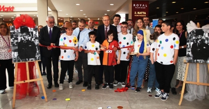 ÖZEL ÖĞRENCİLERDEN SERGİ