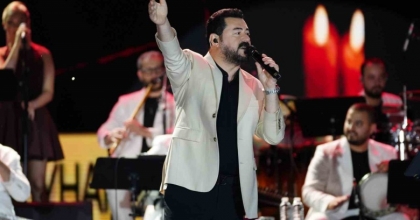 SERKAN KAYA’DAN MANİSA’DA MUHTEŞEM KONSER
