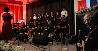 DEMİRCİ’DE BOZKIRIN TEZENESİ NEŞET ERTAŞ’A VEFA GECESİ