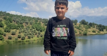 4 YAŞINDAKİ KAYIP ÇOCUK SULAMA HAVUZUNDA ÖLÜ BULUNDU
