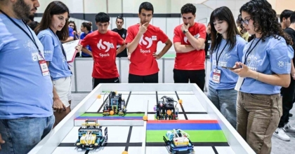 DÜNYA ROBOT OLİMPİYATI TÜRKİYE FİNALİ’NDE TEKNOLOJİ BULUŞTU