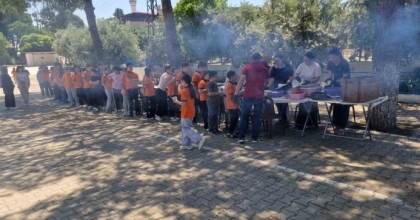 BAYRAMIN BEREKETİ OKUL BAHÇESİNE TAŞINDI
