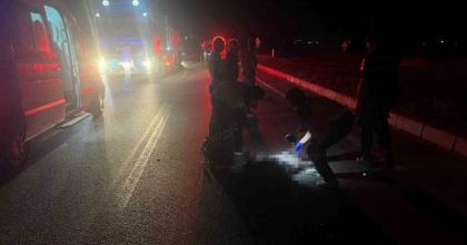 FECİ KAZA: ÖNCE TIR ÇARPTI, SONRA OTOMOBİL EZDİ
