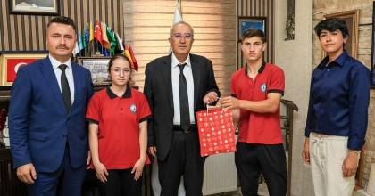 AZERBAYCAN'DAN DÖNEN ÖĞRENCİLERDEN ARSLAN'A ZİYARET