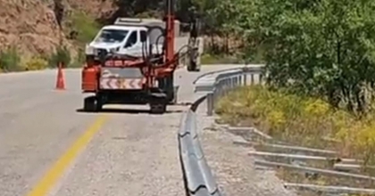 BAŞKAN PAYLAŞTI, BARİYERLER YAPILIYOR