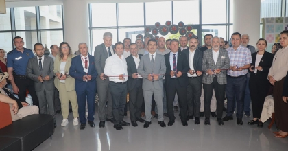 HALK EĞİTİM KURSİYERLERİ ESERLERİNİ SERGİLEDİ