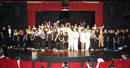 KENT TİYATROSU YIL SONU GÖSTERİSİNE YOĞUN İLGİ