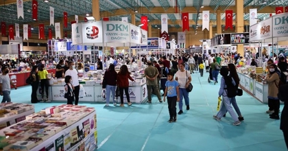 KİTAP FUARI KAPILARINI AÇTI