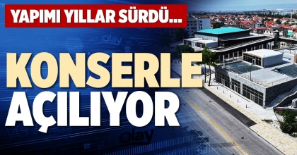 KONSERLE AÇILIYOR