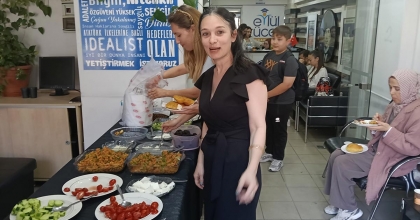 ÖĞRENCİLERE SINAV ÖNCESİ ANLAMLI DESTEK