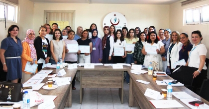 SAĞLIK ÇALIŞANLARINA ANNE SÜTÜ VE EMZİRME DANIŞMANLIĞI