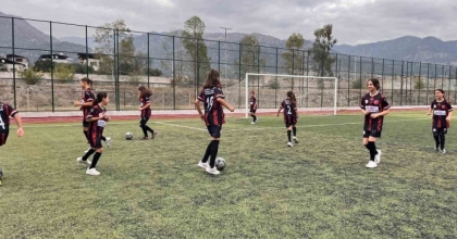 BUHARKENT’TE UYUŞTURUCUYLA MÜCADELEYE FUTBOL DESTEĞİ
