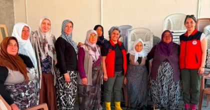 KADIN ÇİFTÇİLERE YÖNELİK EĞİTİMLER SÜRÜYOR