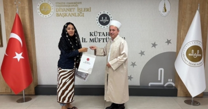 MEKSİKALI RUBİ MÜSLÜMAN OLUP, AYŞE İSMİNİ ALDI

