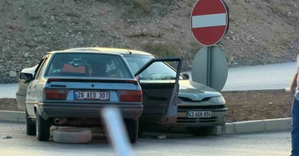 EMET’TE TRAFİK KAZASI: 4 KİŞİ YARALANDI