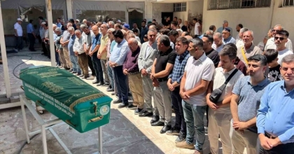 MANİSA’DAKİ FECİ KAZADA HAYATINI KAYBEDEN 2 KİŞİ DEFNEDİLDİ
