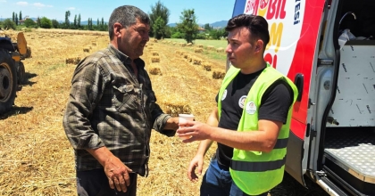 BÜYÜKŞEHİRDEN TARIM İŞÇİLERİNE SERİNLETEN DESTEK