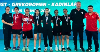 DENİZLİLİ MİNİK PEHLİVANLARDAN 8 MADALYA