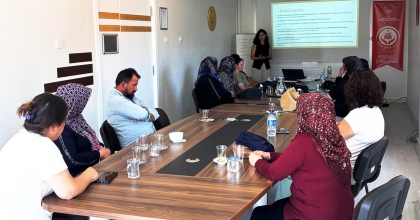 TAVAS'TA VELİLERE EBEVEYNLİK EĞİTİMİ