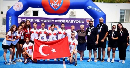 ZÜHRE NAZ DAĞ AVRUPA ÜÇÜNCÜSÜ OLAN MİLLİ TAKIMDA YER ALDI