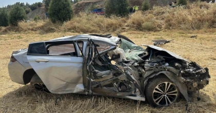 UŞAK’TA OTOMOBİL TAKLA ATTI: 1 ÖLÜ

