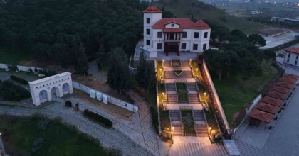 RESMİ SİTEDE AÇIK, SOSYAL MEDYADA KAPALI