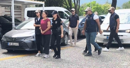 FETÖ’CÜ BURKAY KARATEPE’NİN ABLASI TUTUKLANDI
