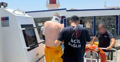 GEZİ TEKNESİNDE YARALANAN VATANDAŞA SAHİL GÜVENLİKTEN TIBBİ TAHLİYE
