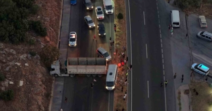 YATAĞAN’DA KAZA, TIR YOLU KAPATTI, ULAŞIM AKSADI
