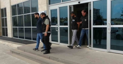 UŞAK’TA KUYUMCU SOYGUNUNDA 3 ŞÜPHELİ TUTUKLANDI
