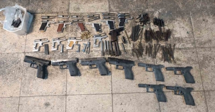 İZMİR MERKEZLİ 2 İLDE DEV SİLAH OPERASYONU: 13 GÖZALTI
