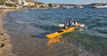 İSTANBUL’DAN 83 GÜN ÖNCE KANOYLA YOLCULUĞA ÇIKMIŞTI, BODRUM’A ULAŞTI
