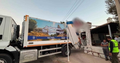 BODRUM’DA KAPALI KASAP DEPOSUNDAN 400 KİLO BOZUK ET ÇIKTI
