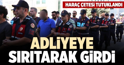 ADLİYEYE SIRITARAK GİRDİ