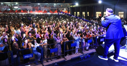 ÇAMELİ FESTİVALİ'NDE HÜSEYİN KAĞIT RÜZGÂRI ESTİ