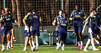 FENERBAHÇE KONYASPOR KARŞISINDA 3 PUAN PEŞİNDE