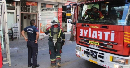 EFELER’DE DOĞAL GAZ KAÇAĞI PANİĞİ, 6 KATLI BİNA TAHLİYE EDİLDİ