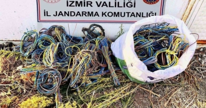 700 BİN TL’LİK KABLO HIRSIZLARI SUÇÜSTÜ YAKALANDI