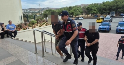BODRUM’DA YASADIŞI BAHİS OPERASYONUNDA GÖZALTINA ALINAN 43 ŞÜPHELİ ADLİYEDE

