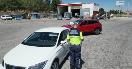 BOLVADİN’DE YOLLAR TRAFİK JANDARMASI İLE GÜVENDE