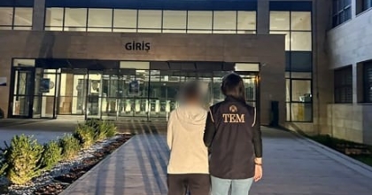 FETÖ’YE ÜYE OLMAKTAN ARANAN ŞAHSI POLİS YAKALADI
