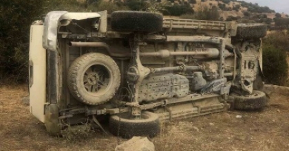 KARPUZLU’DA KAMYONET TAKLA ATTI: 3 YARALI
