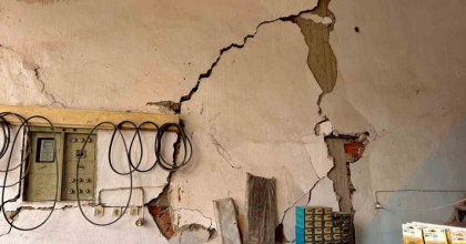 SANAYİ SİTESİNDE KORKUTAN GÖRÜNTÜ: DÜKKANLAR ZEMİNE BATIYOR