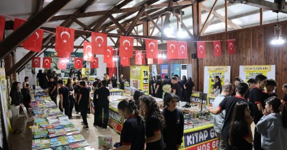 5. ÇİVRİL KİTAP GÜNLERİ KAPILARINI COŞKUYLA AÇTI
