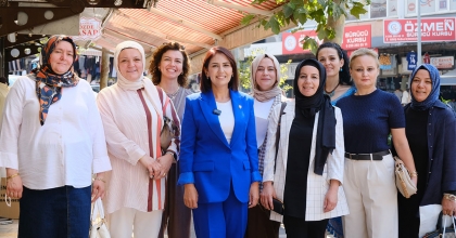 AK PARTİ DENİZLİ İL KADIN KOLLARI'NDAN BAYRAMYERİ ESNAFINA ZİYARET
