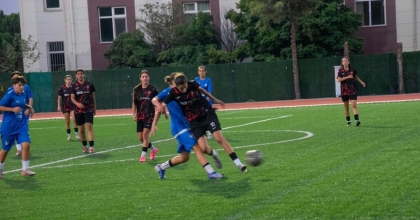 DOSTLUK MAÇINDA KAZANAN SULTANLARSPOR OLDU: 1-0