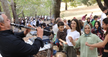 EGEKENT ÇALIŞANLARI YILIN YORGUNLUĞUNU ATTI
